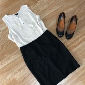 Theory Light Stretch Pencil Skirt